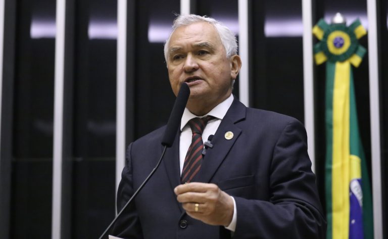 Comissão aprova projeto que restringe prisão preventiva de agentes de segurança em serviço